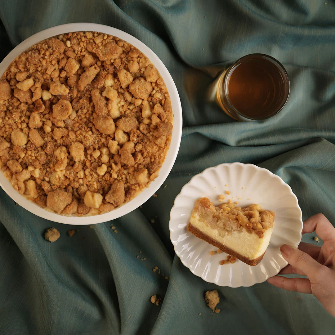 Apple Crumble Cheesecake - Image 3