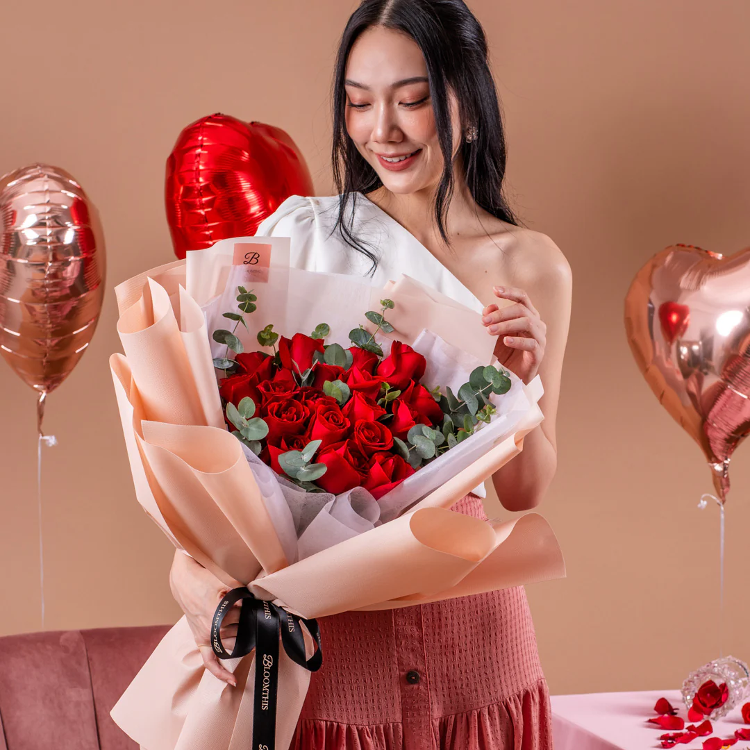 Ashley Red Rose Bouquet - Image 4