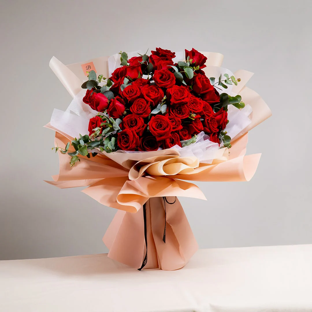 Ashley Red Rose Bouquet - Image 8