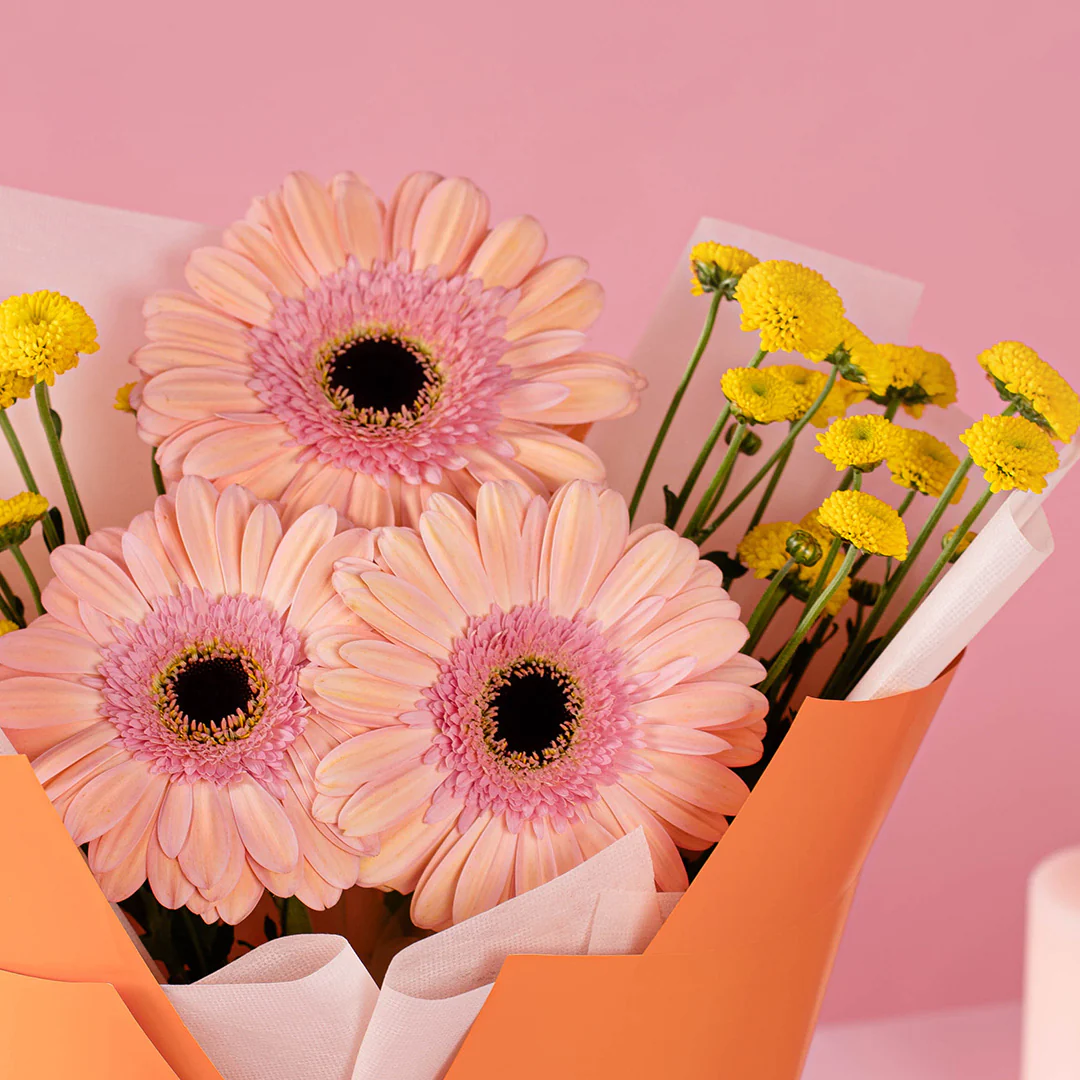 Beverly Peach Gerbera Bouquet - Image 3