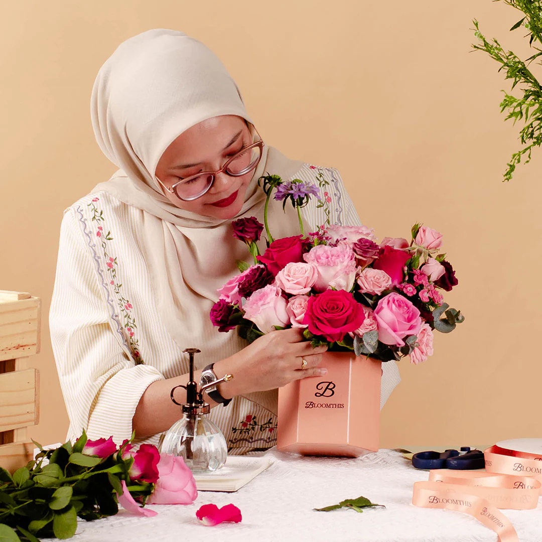 Bridie Red Rose Mother's Day Flower Box (MD) - Image 9