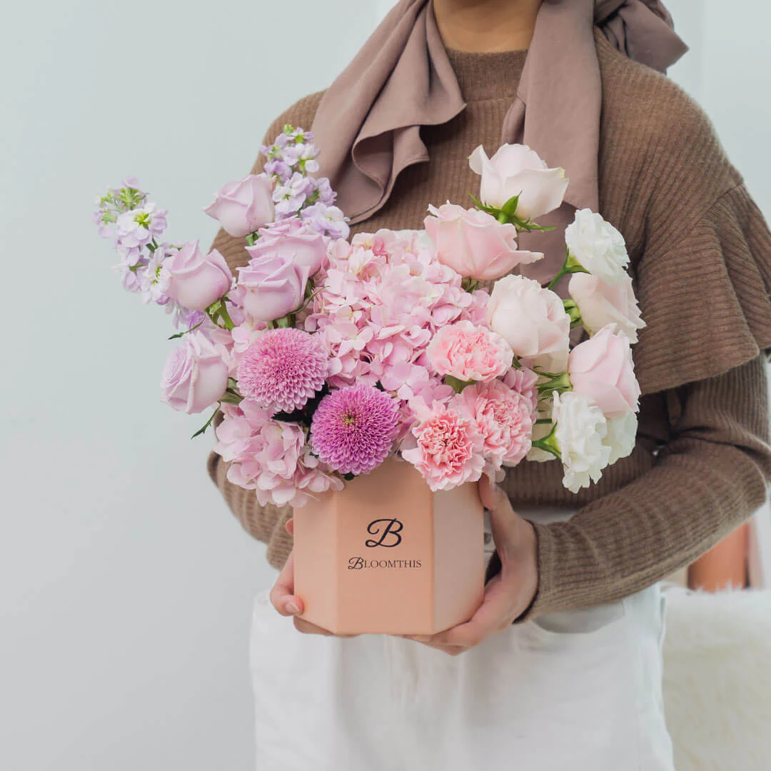 Casabella Pink Hydrangea Flower Box - Image 6