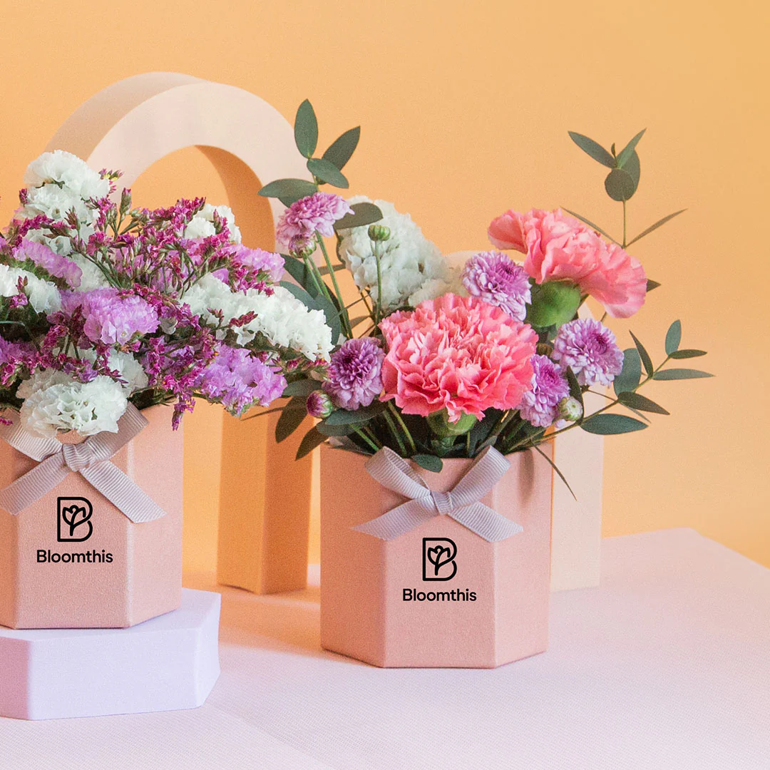 Chaya Carnation Mini Flower Box - Image 4