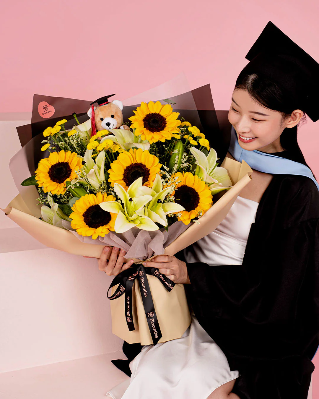 Cheyenne Sunflower Graduation Bear Bouquet - Image 2