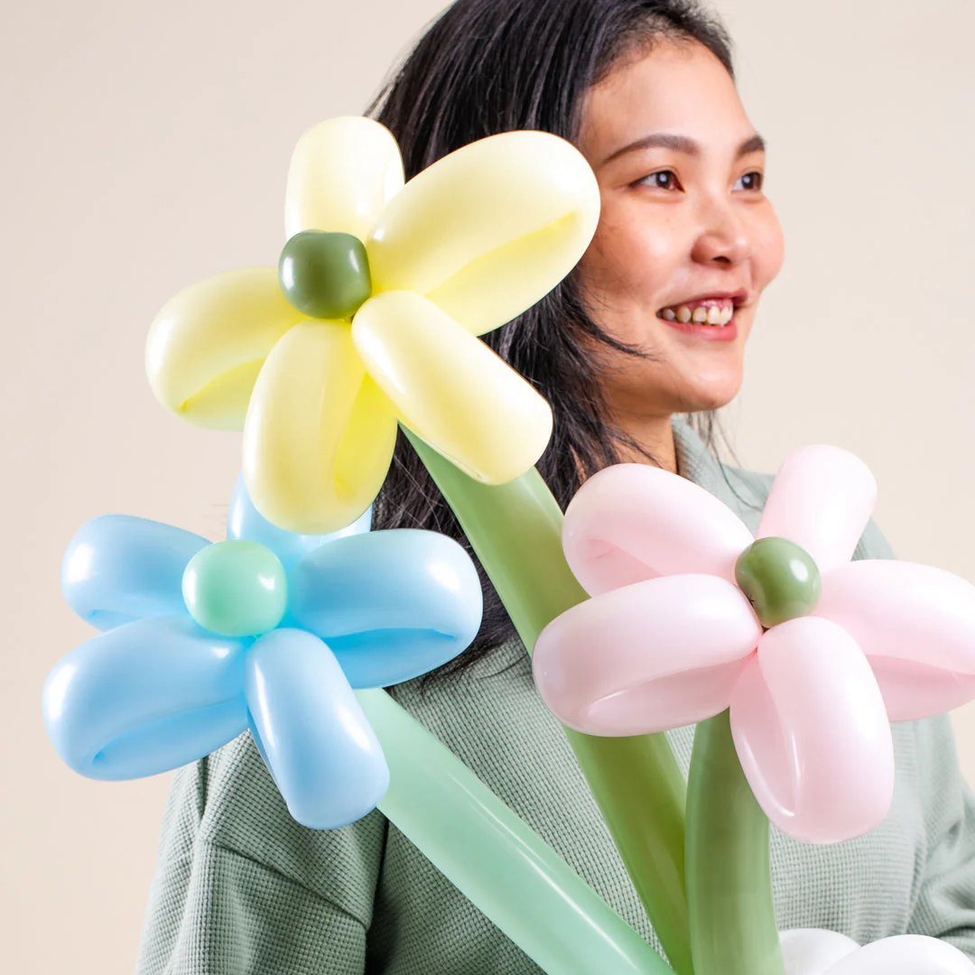 Daisy Balloon Bouquet (3 Stalks) (AO) - Image 3