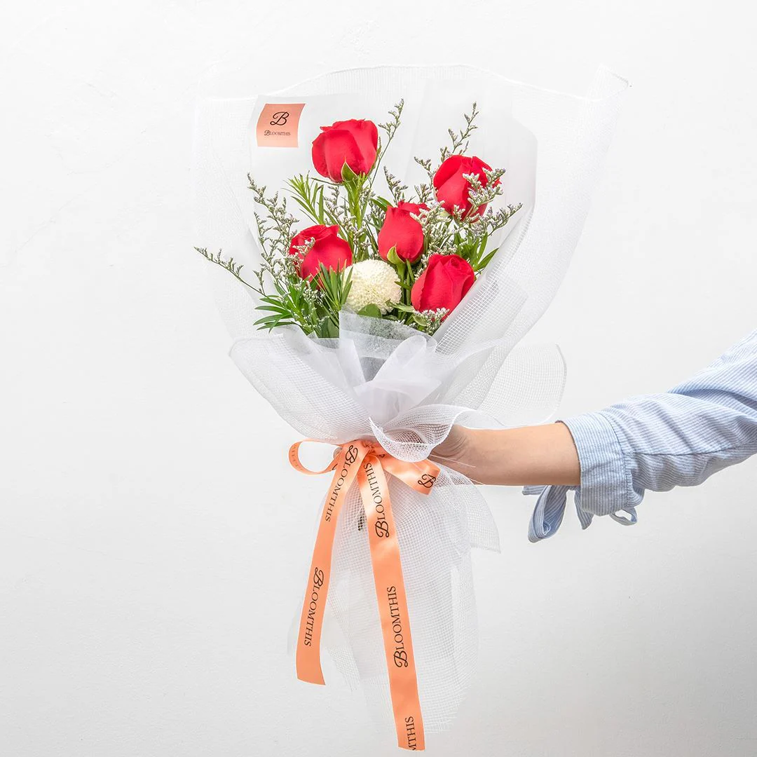 Evelyn White Red Rose Bouquet - Image 4