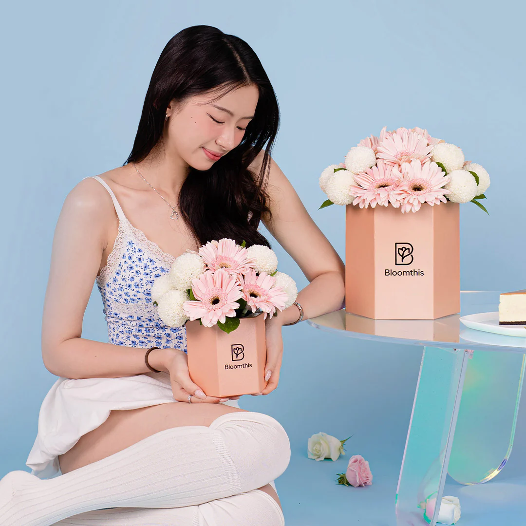 Grace Pink Gerbera Flower Box - Image 6
