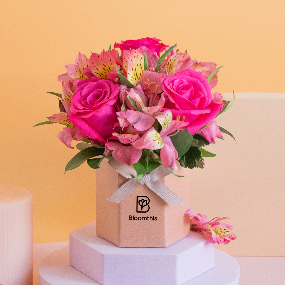 Gwendolyn Rose Mini Flower Box - Image 3