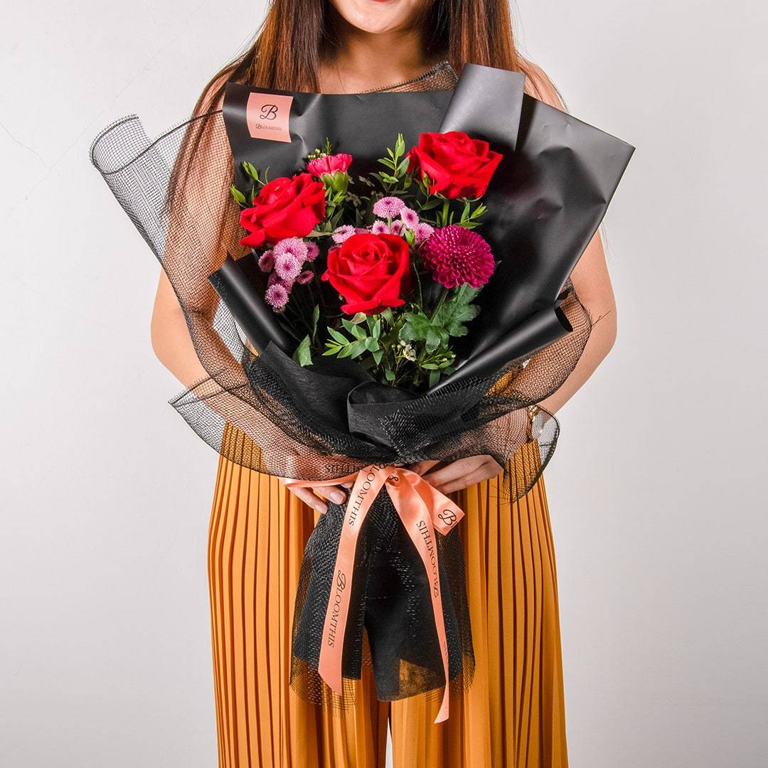 Inside Scoop Ice Cream & Bouquet Set - Image 4