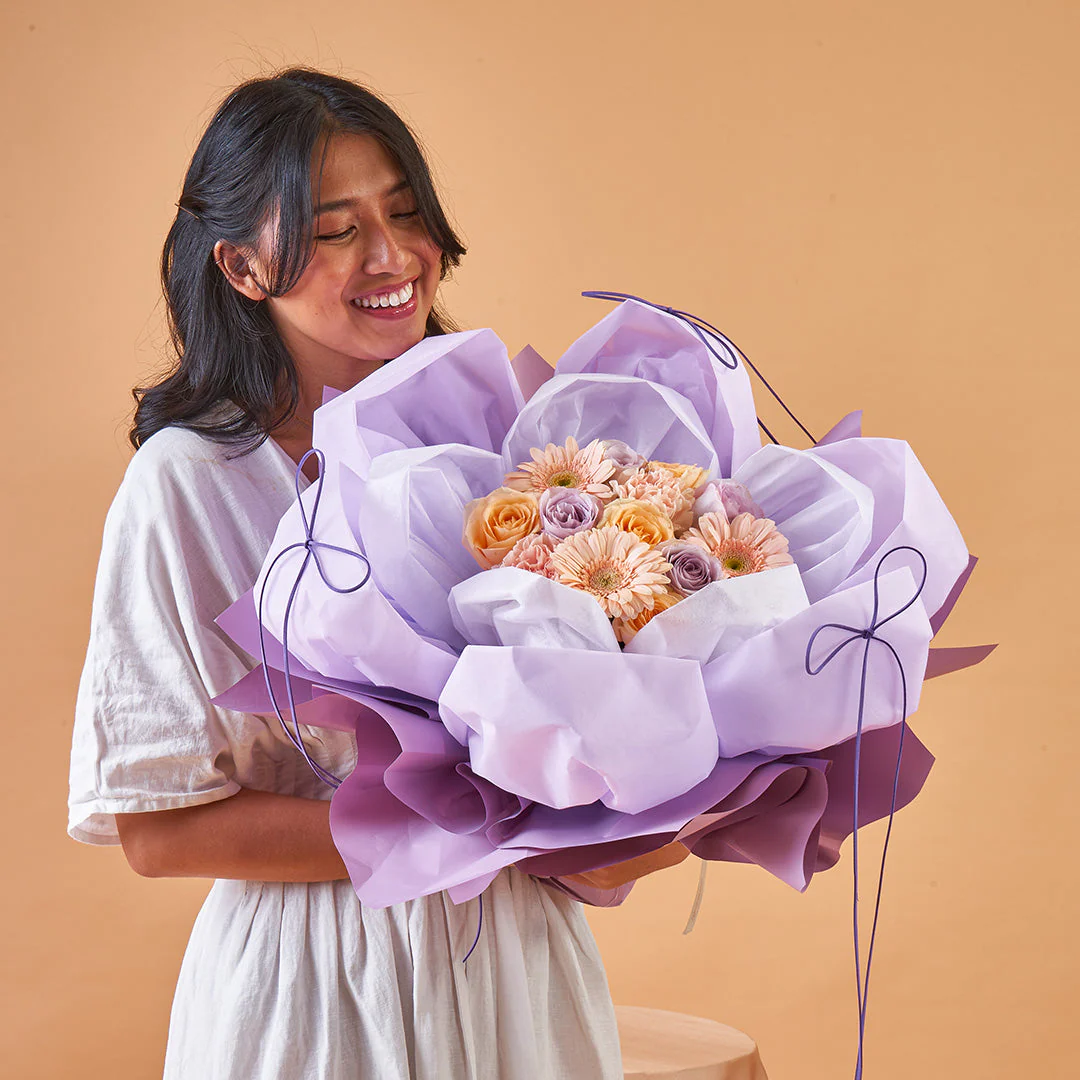 Ivonne Lilac Rose Petal Bouquet - Image 4