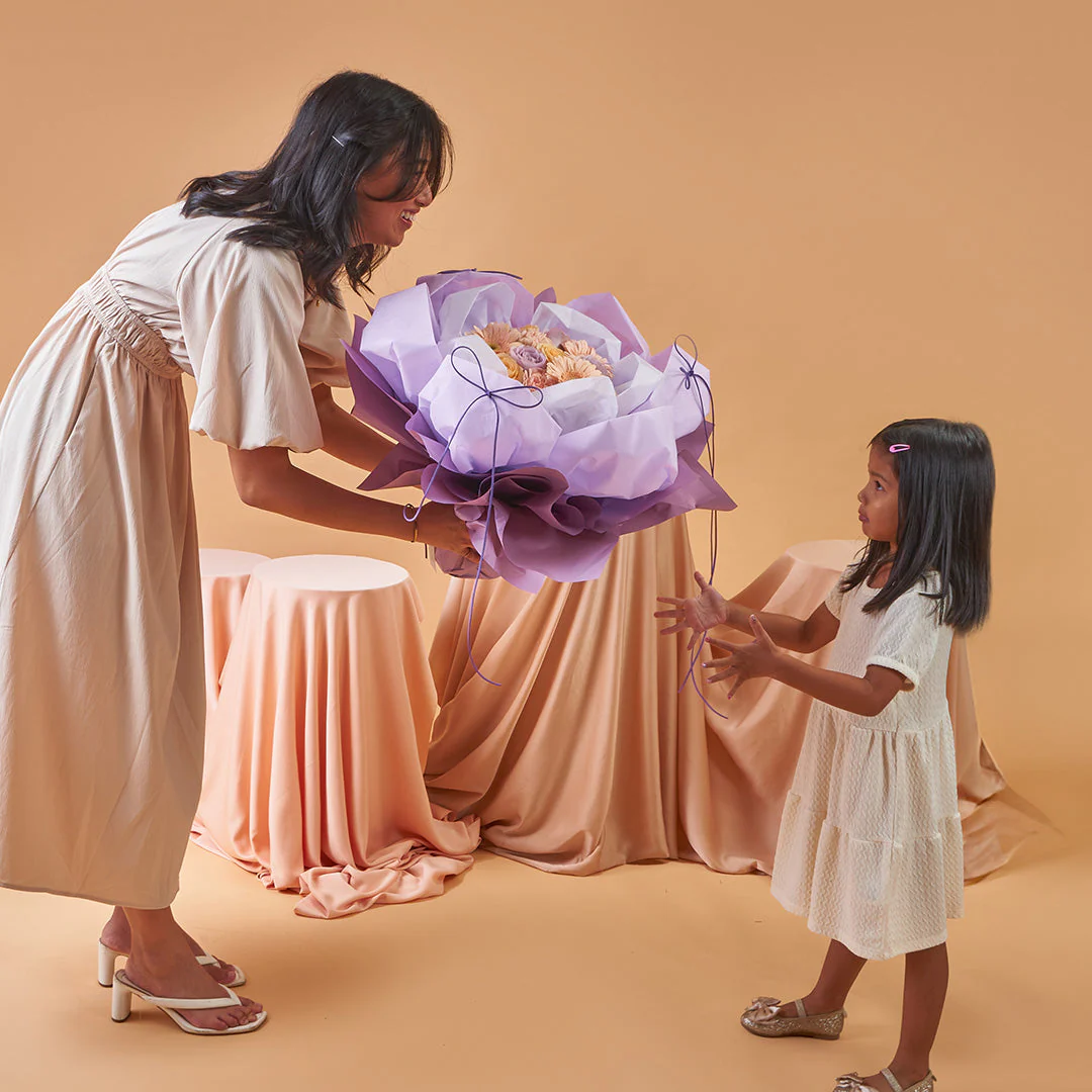 Ivonne Lilac Rose Petal Bouquet (MDV) - Image 3