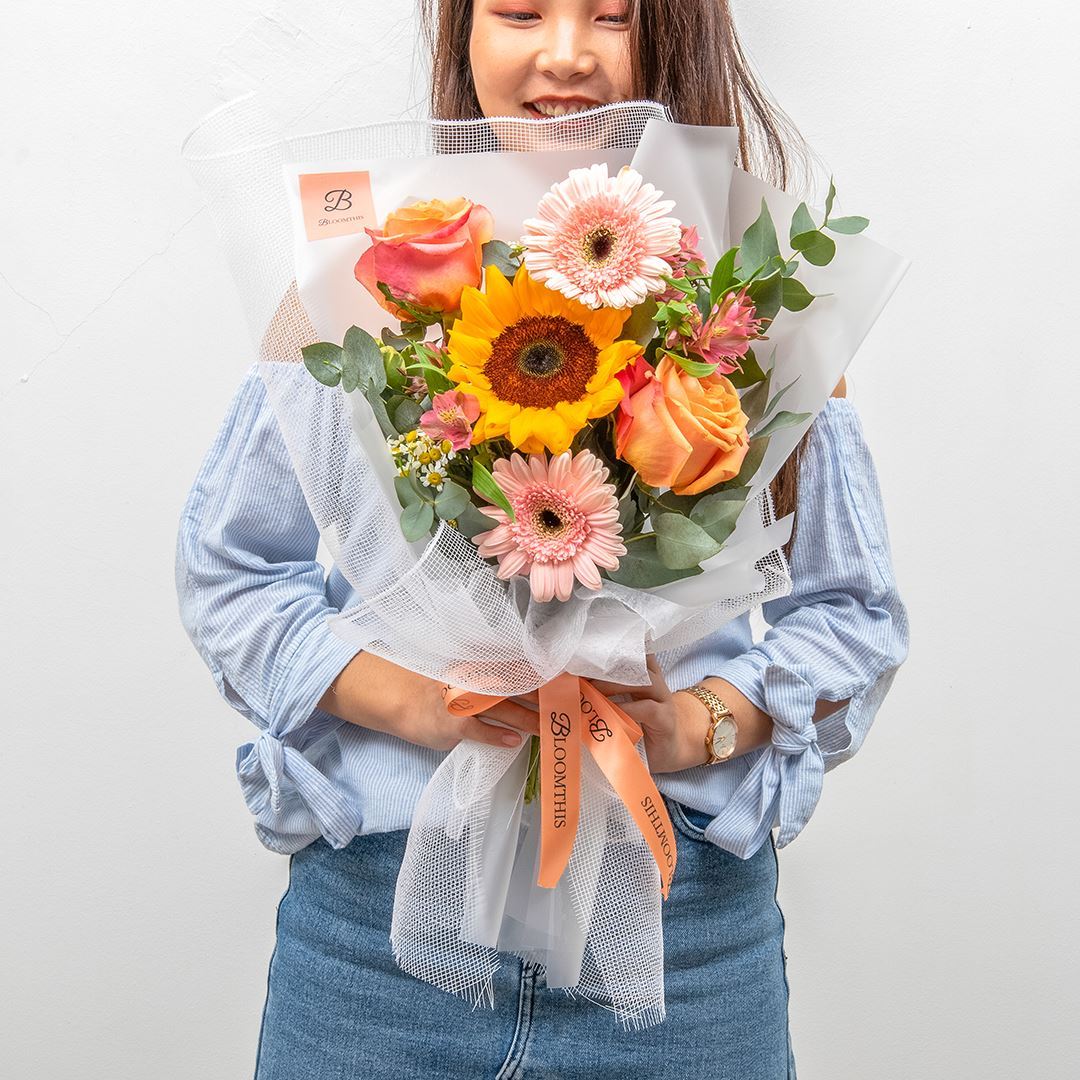 Julia White Sunflower & Rose Bouquet - Image 2