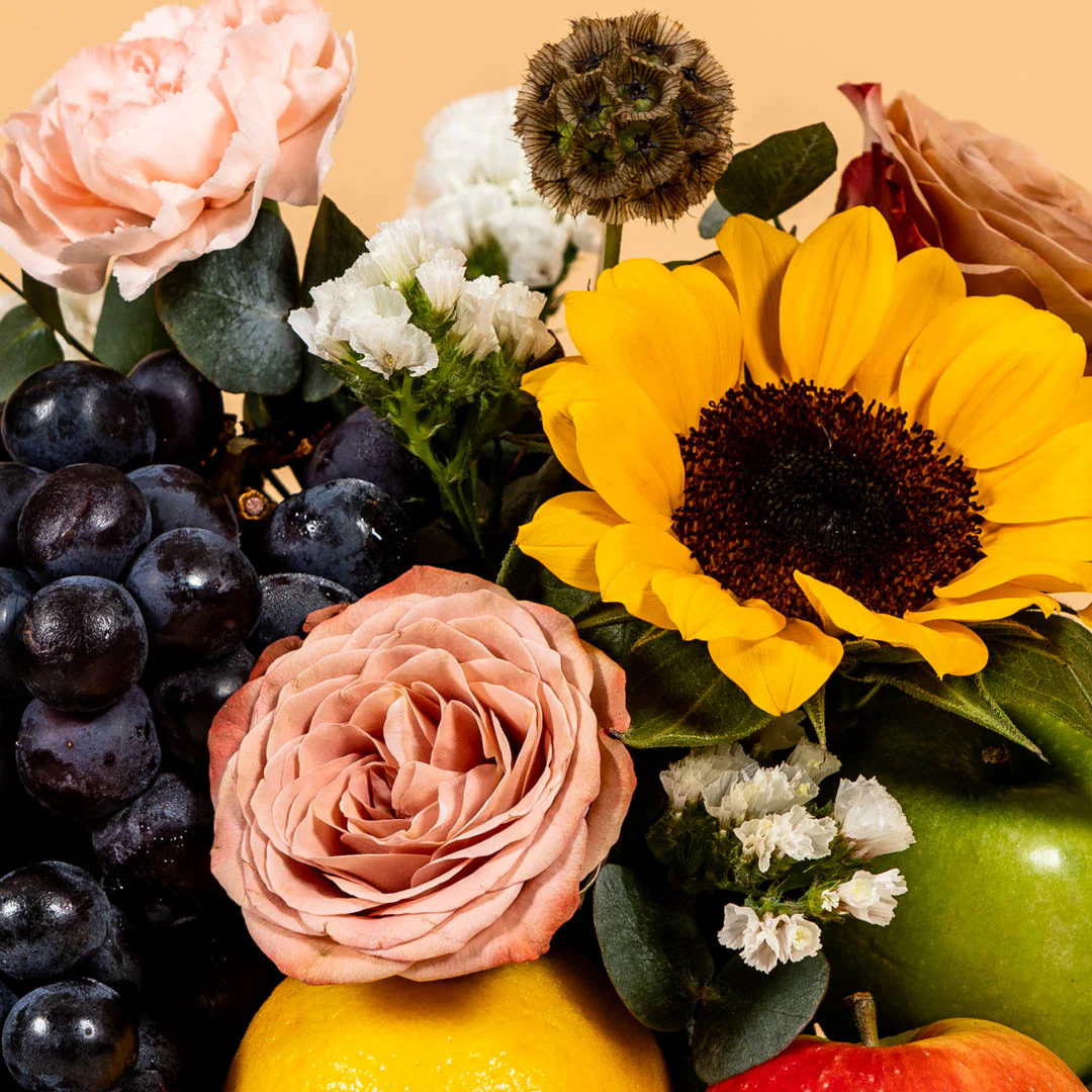 Lorena Flowers & Fruits Gift Box - Image 5