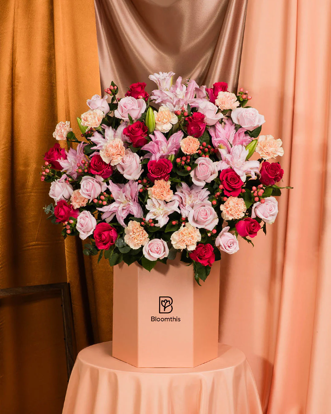 Luxe Beatrice Rose Lily Flower Box - Image 2