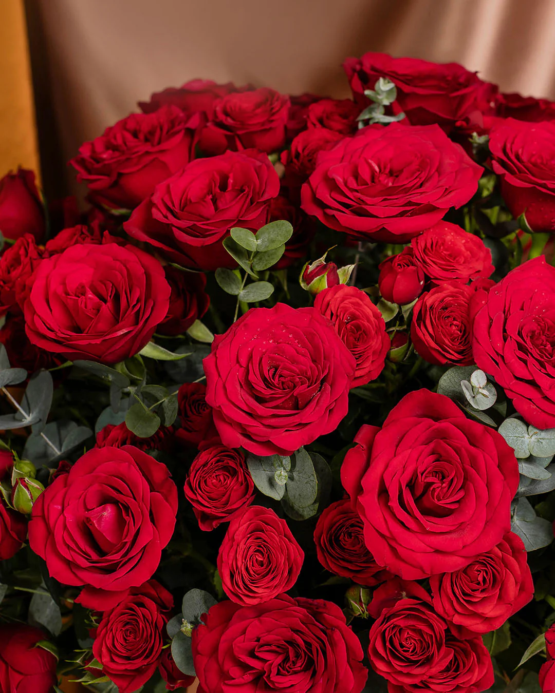 Luxe Kate Red Rose Flower Box - Image 4