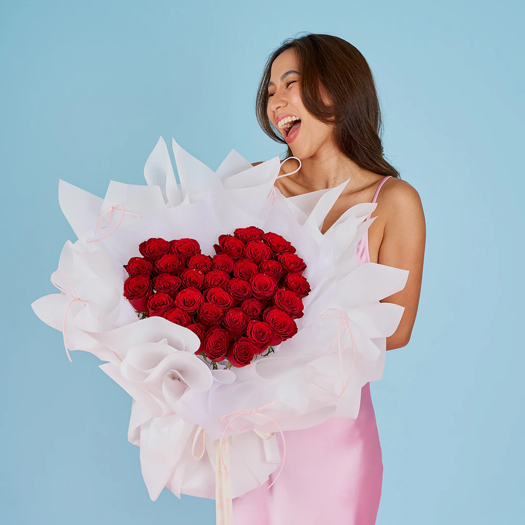 Lyndi Red Rose Heart Bouquet - Image 9