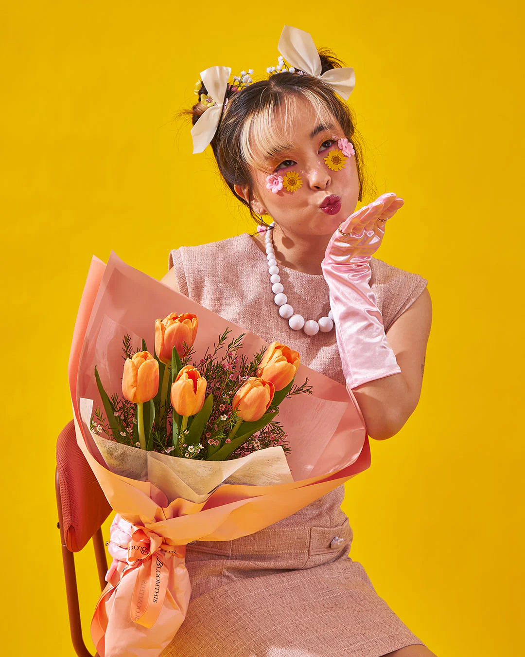 main character energy orange tulip bouquet - Image 7