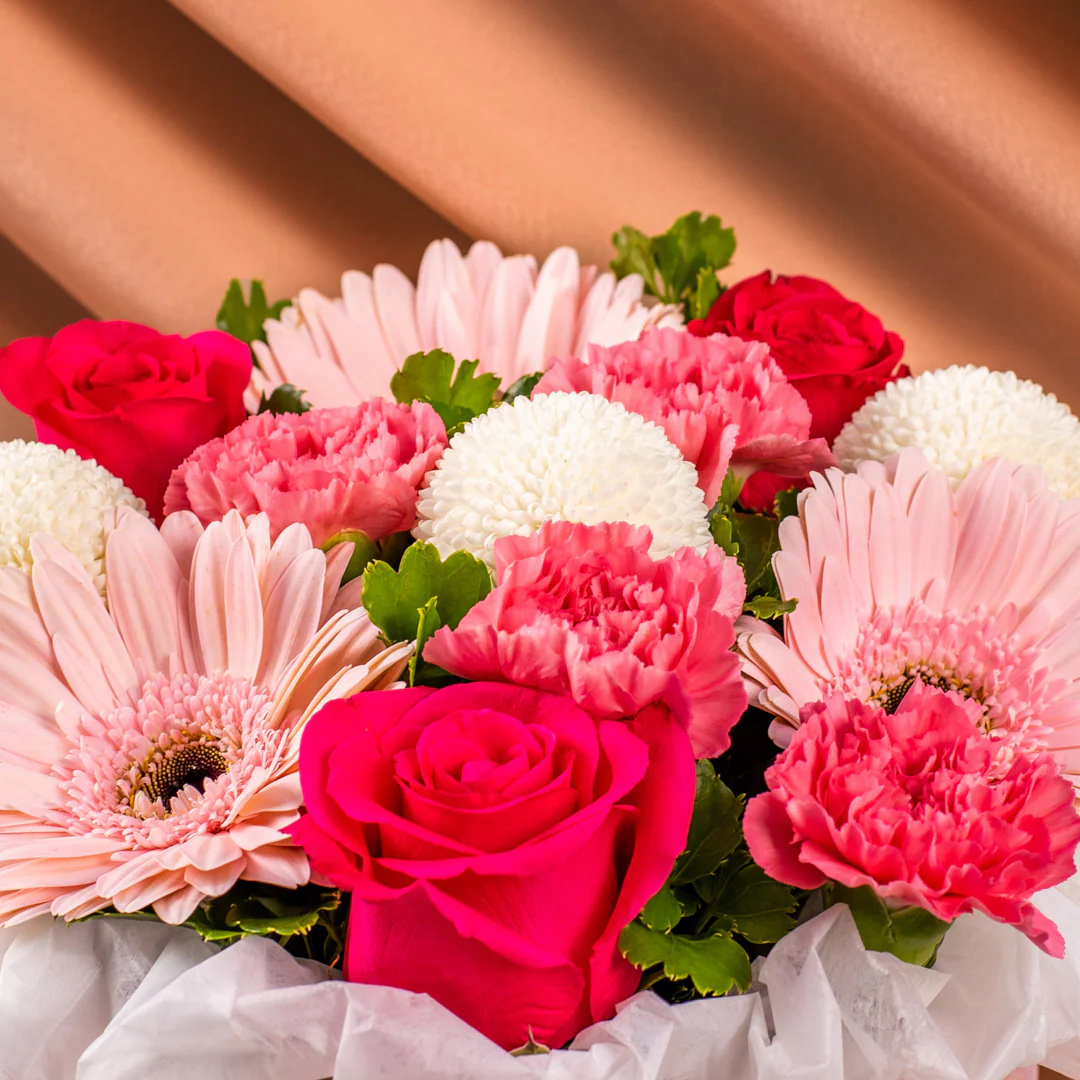 Marilyn Carnation Russian Bouquet - Image 4