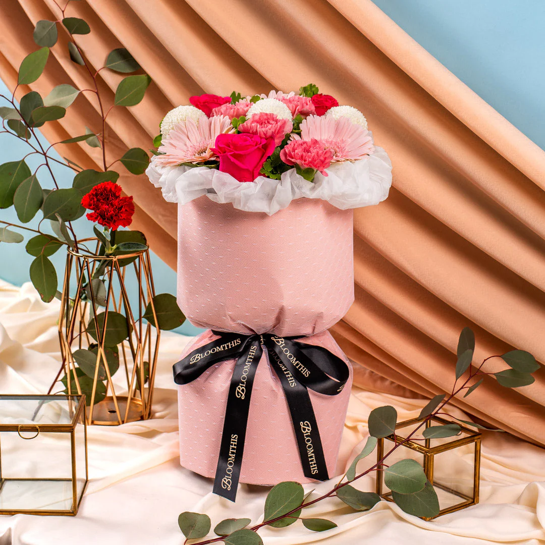 Marilyn Carnation Russian Bouquet (MDV) - Image 3