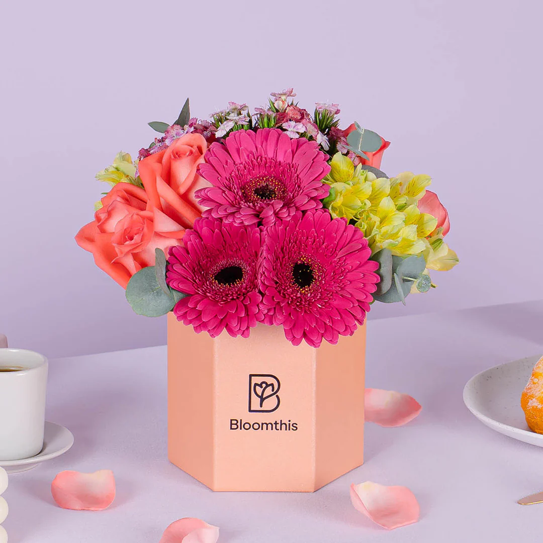 Matilda Gerbera & Rose Flower Box - Image 3