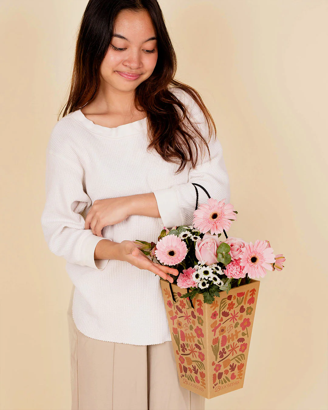 Nadine Pink Carnation Mini Bloombag & re:bloom Vase - Image 3