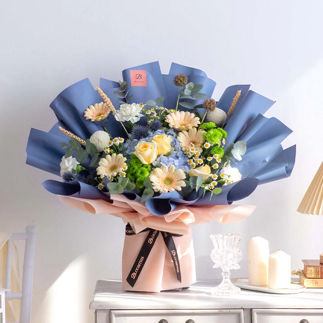 Nataniel Blue Hydrangea Bouquet - Image 3