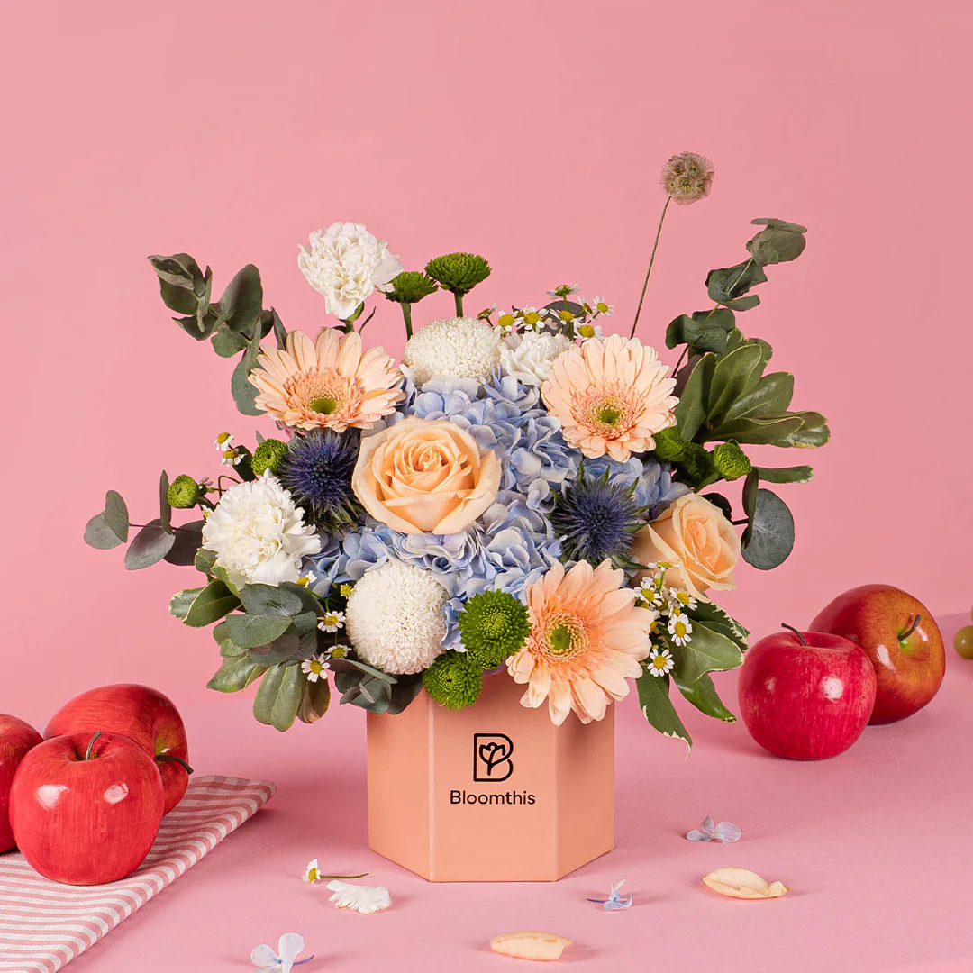 Nataniel Blue Hydrangea Flower Box - Image 3
