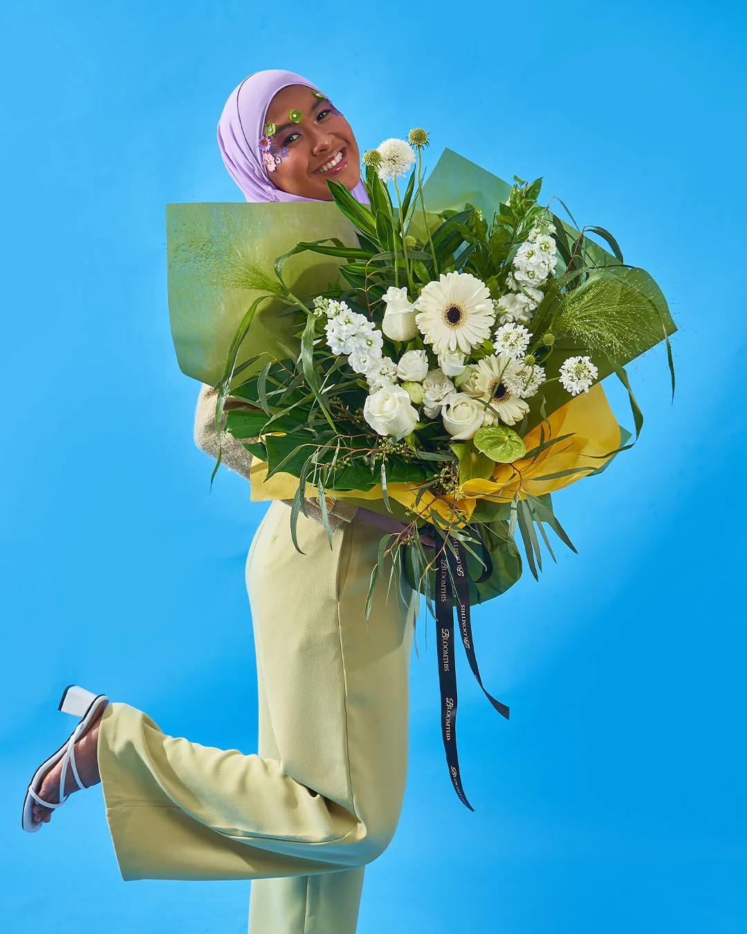 no filter white rose bouquet - Image 5
