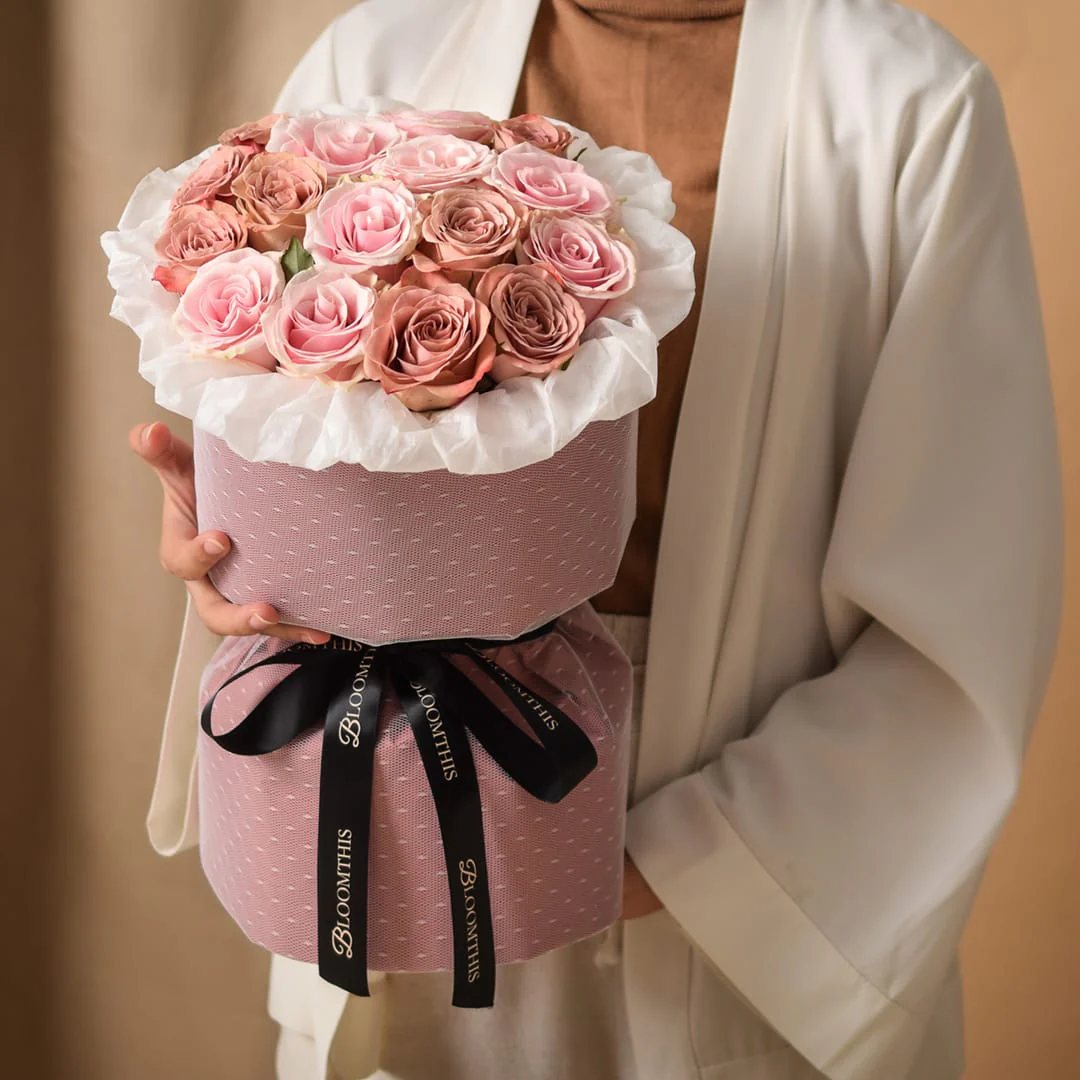 Rachel Cappuccino Rose Bouquet - Image 2