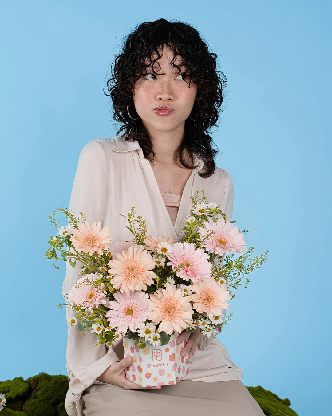 Spring Whimsy Hana Pink Gerbera Flower Box - Image 6
