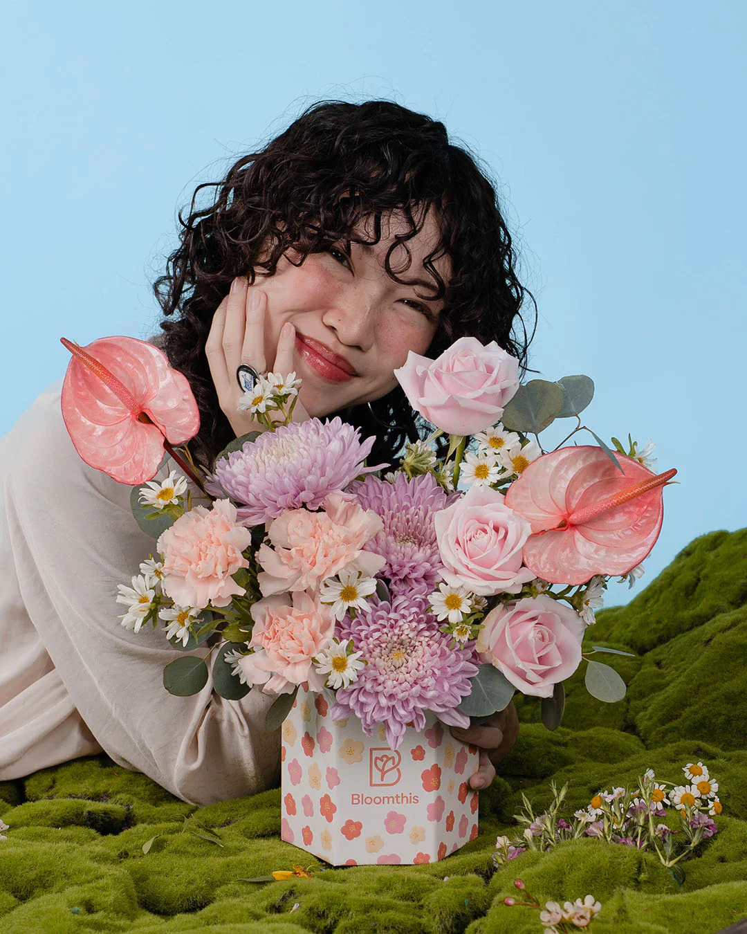 Spring Whimsy Zaylee Pink Mum Flower Box - Image 4