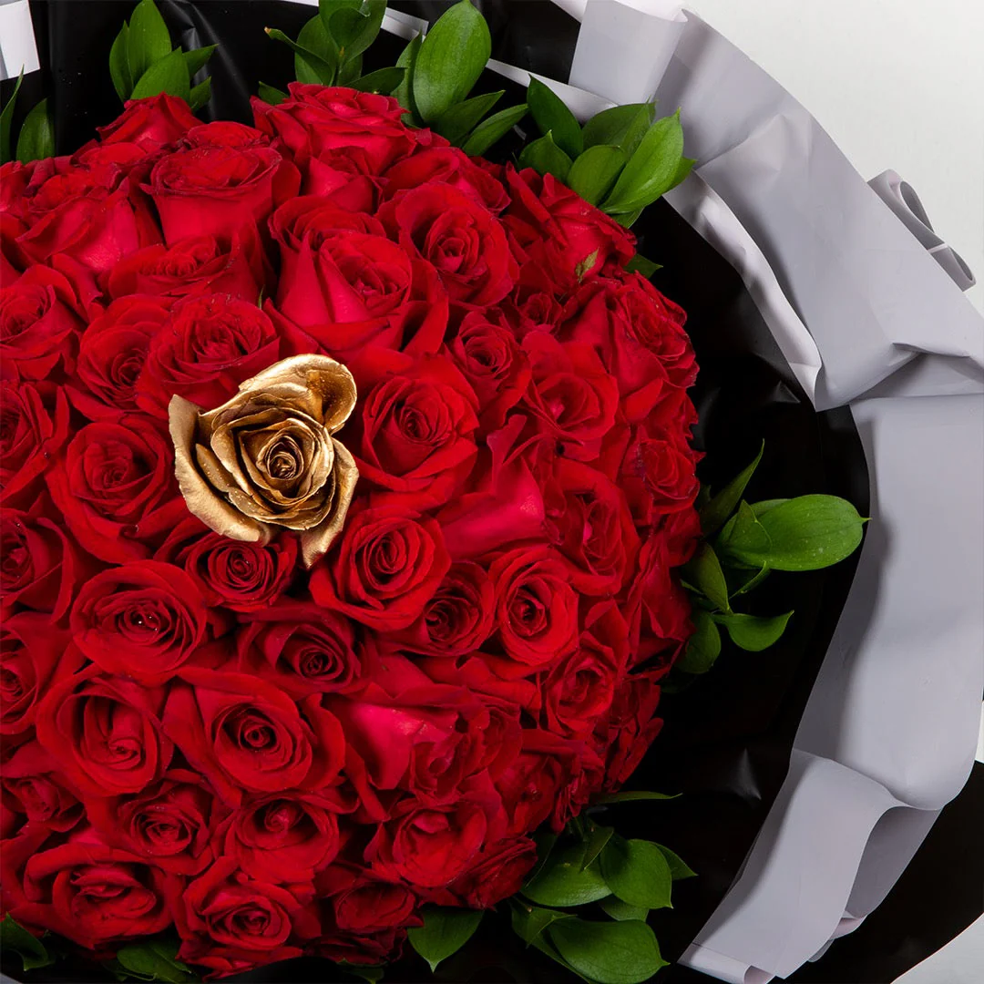 Sweetheart Red & Gold Rose Mother's Day Bouquet (MD) - Image 4
