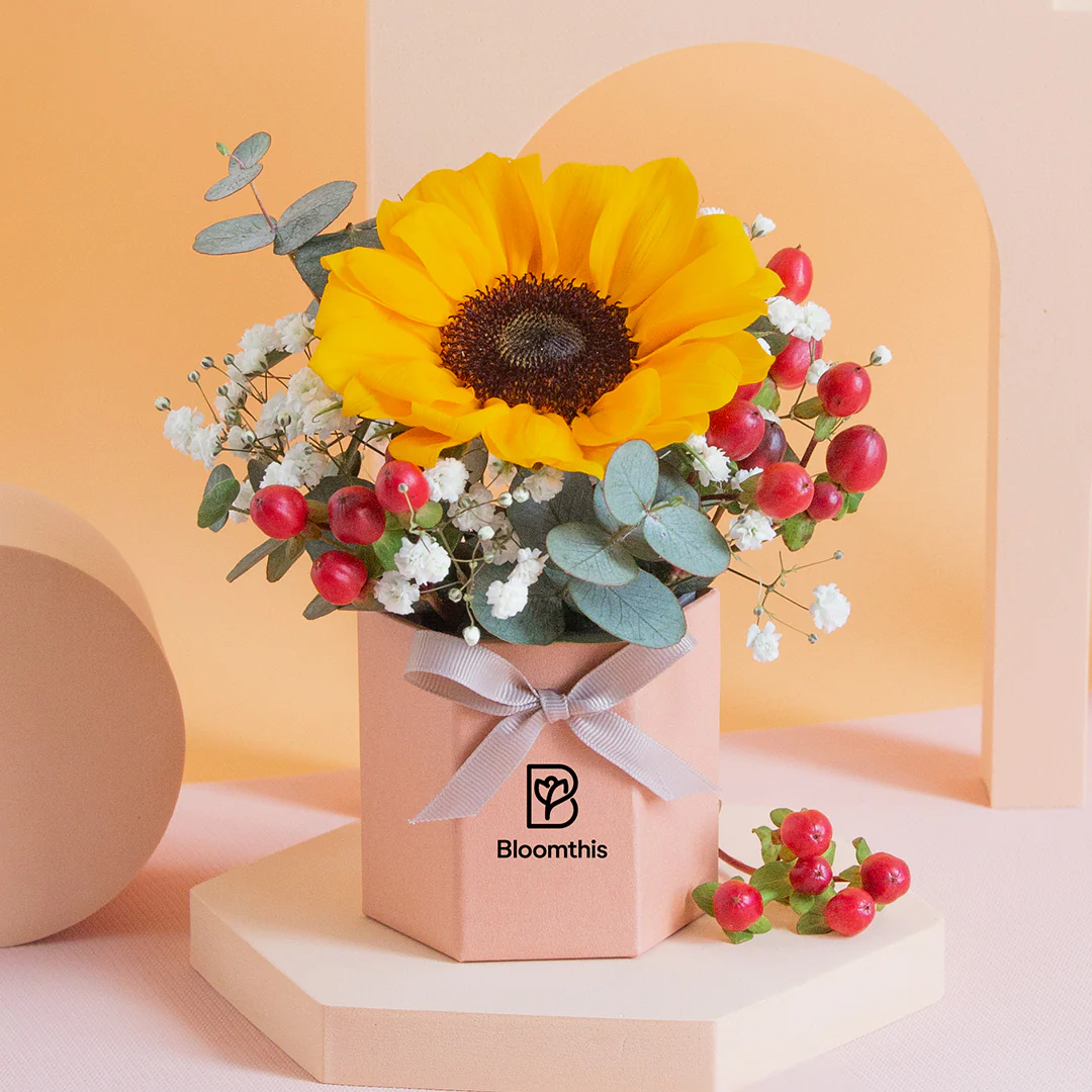 Tinkerbell Sunflower Mini Flower Box - Image 3