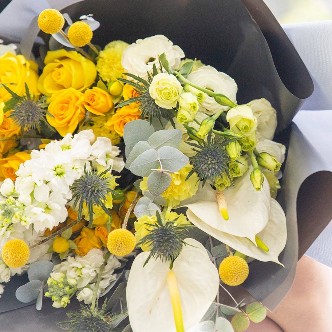 Vanessa Yellow Rose Bouquet - Image 5