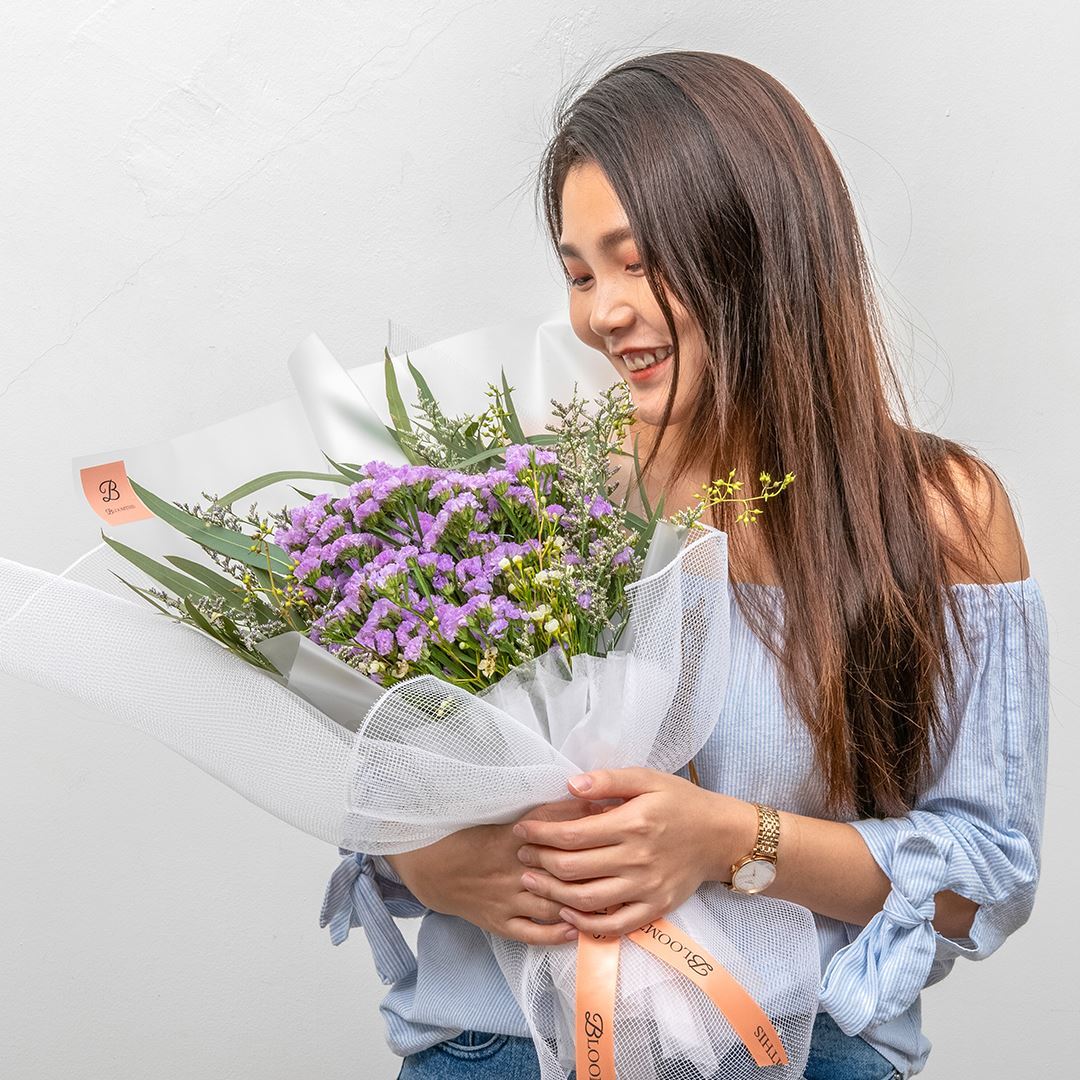 Violet White - Image 5